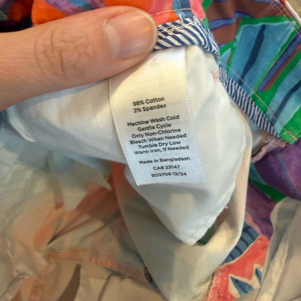 Talbots RELAXED CHINO SHORTS - PARADISE FOLIAGE size 4 7 inch inseam tropical - Picture 5 of 6